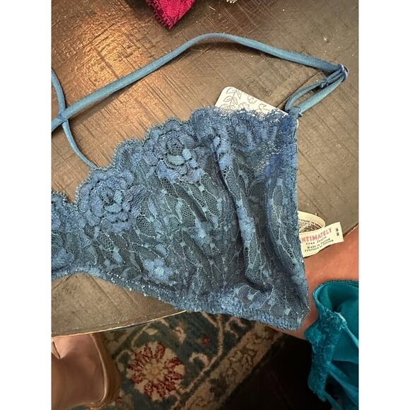 NWT Intimately by Free People Blue Lace Crisscross Strappy Bralette Bra Size M - Picture 6 of 7